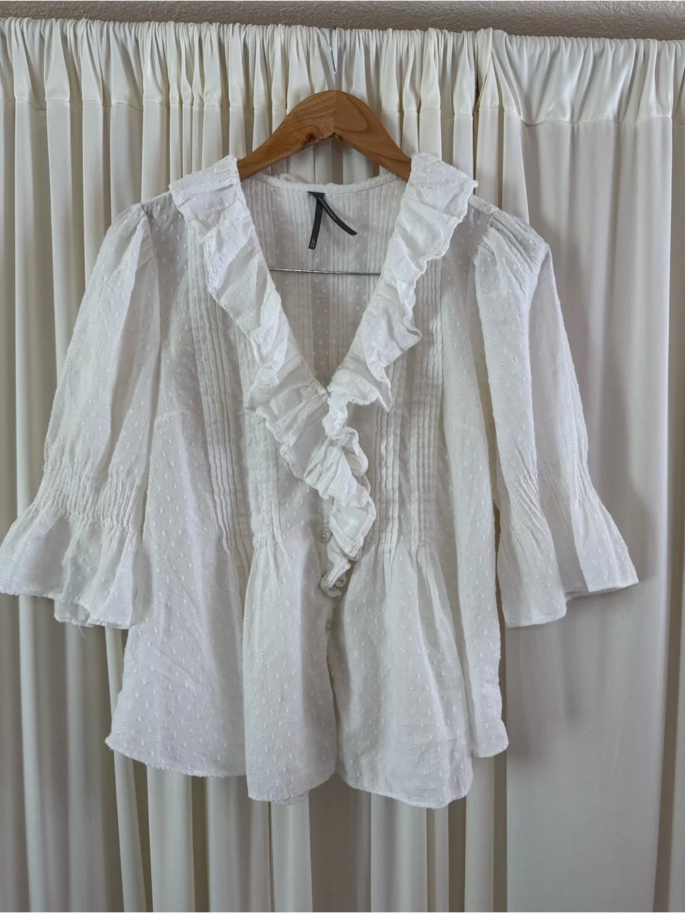 Anthropologie Ruffled Pin-Tuck Button- Front Cream Ruffled Swiss Dot Blouse Sz S
